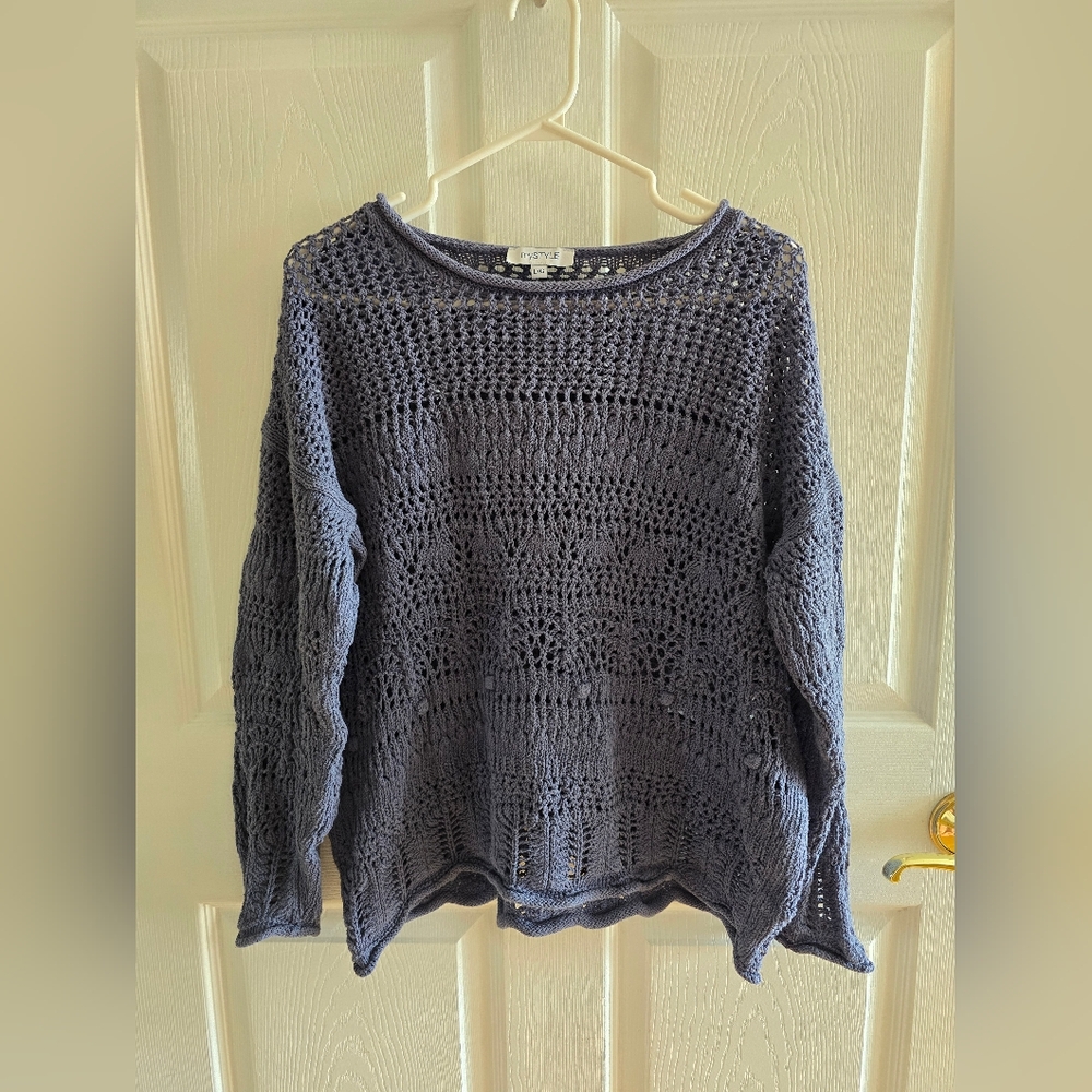 Women's Navy Blue Knit Sweater